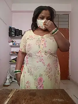 Snapshot of CUTE-LOVE-SWEETS chatting on February 2026 04:08:01 AM CUTE-LOVE-SWEETS online show from February 2026 04:08:01 AM
