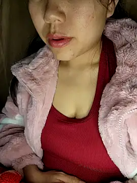 Xiu-L online show from November 2025 03:24:02 PM