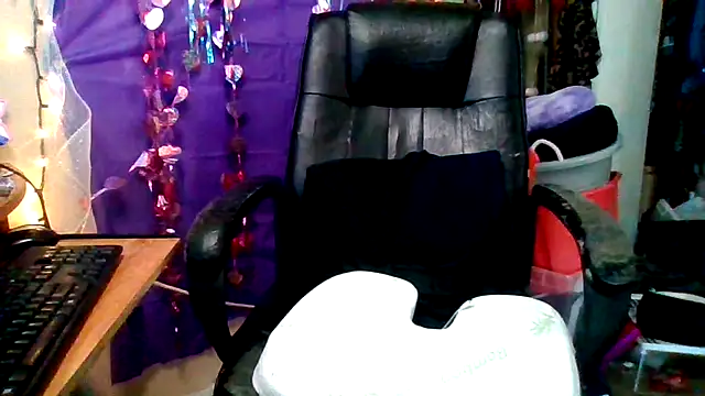 SatinSinful online show from February 2026 09:37:02 PM