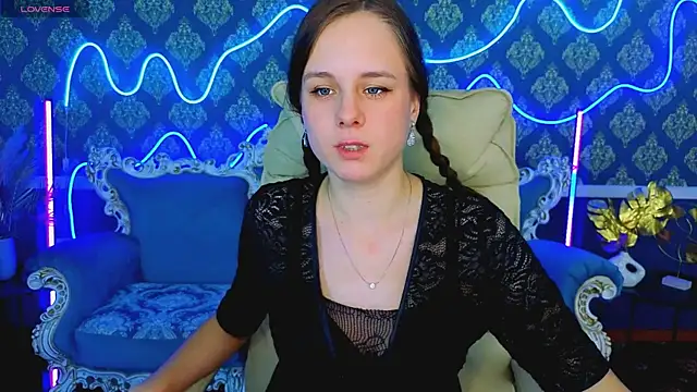 KarolinaSky online show from November 2025 01:55:02 PM