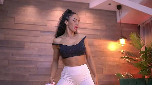 Snapshot of XenaBloom chatting on February 2026 04:11:01 AM XenaBloom online show from February 2026 04:11:01 AM