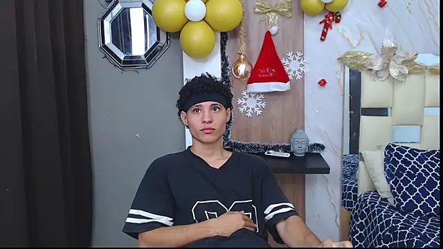 Snapshot of the_nugge chatting on November 2025 10:11:02 PM the nugge online show from November 2025 10:11:02 PM