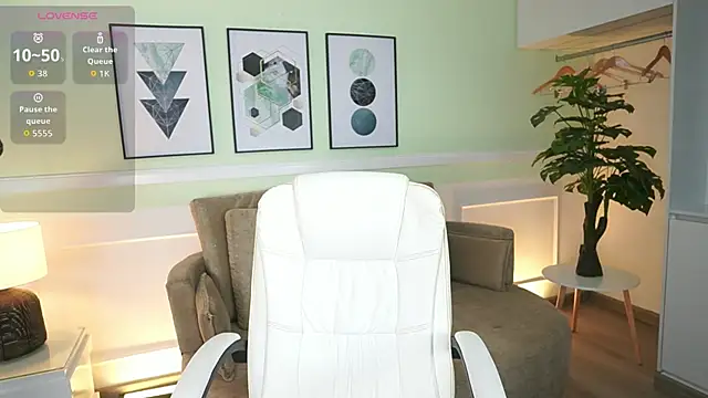 Snapshot of MeganLowell chatting on January 2026 11:36:02 AM MeganLowell online show from January 2026 11:36:02 AM