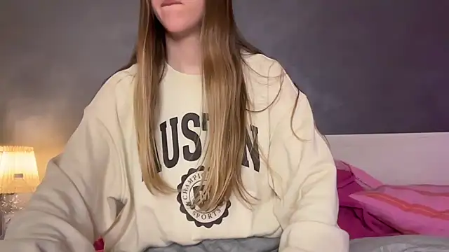 Martimartinaxx online show from April 2026 08:31:02 PM