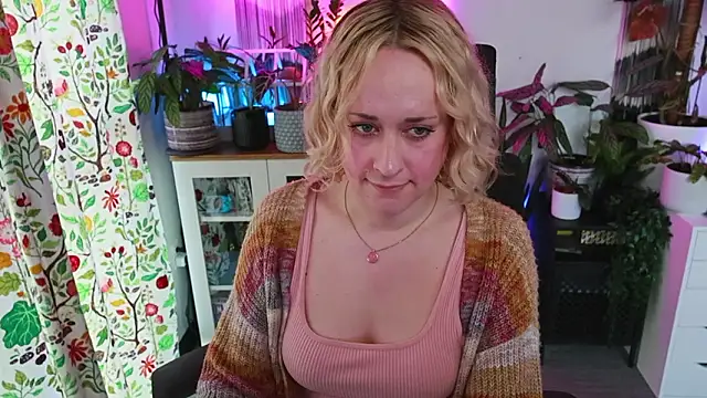 xzoeyryanx online show from February 2026 06:45:01 PM