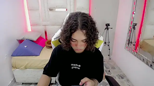 Snapshot of Stein_2 chatting on November 2025 09:08:01 PM Stein 2 online show from November 2025 09:08:01 PM