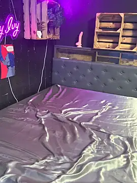 Shy-Ivy online show from December 2025 11:11:01 PM