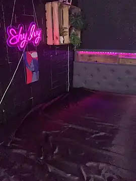 Shy-Ivy online show from March 2026 10:14:02 PM