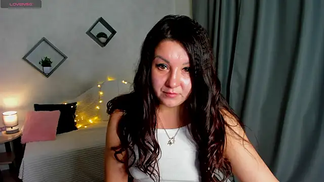 still  her online show from November 2025 01:49:02 AM