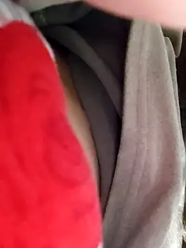 Snapshot of LyasianLa chatting on November 2025 07:30:02 AM LyasianLa online show from November 2025 07:30:02 AM