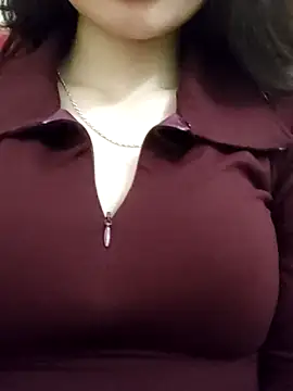 Snapshot of LyasianLa chatting on November 2025 02:50:01 PM LyasianLa online show from November 2025 02:50:01 PM