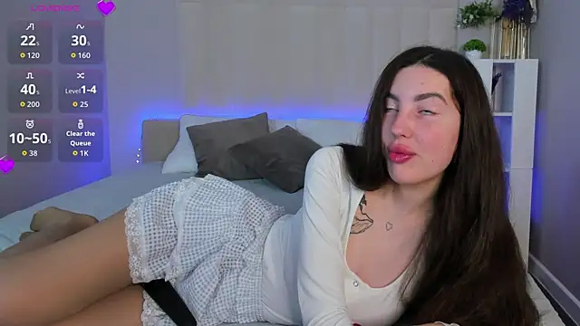 LiraRevery online show from April 2026 11:10:02 PM