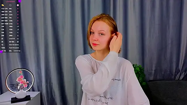 UmbraVelour online show from March 2026 01:51:02 PM