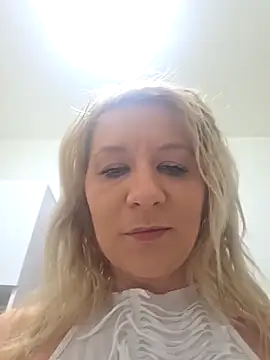 KaylinJan online show from March 2026 05:12:02 AM