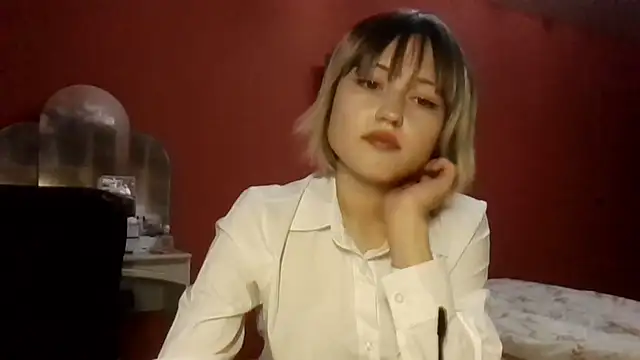 Snapshot of SkylaPorter chatting on November 2025 01:55:02 PM SkylaPorter online show from November 2025 01:55:02 PM