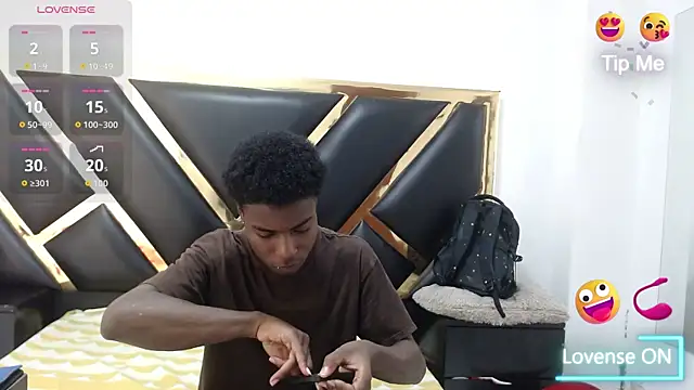 NoahJhonson69 online show from March 2026 11:21:01 AM