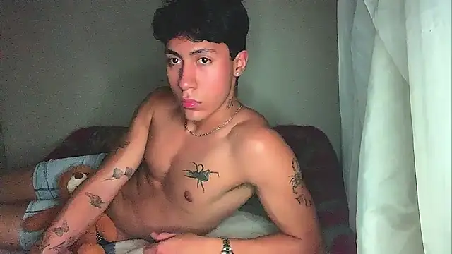 Snapshot of lyonjared_ chatting on December 2025 01:44:02 AM lyonjared online show from December 2025 01:44:02 AM