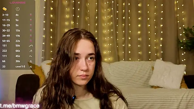 SudieNatera online show from December 2025 05:24:02 AM