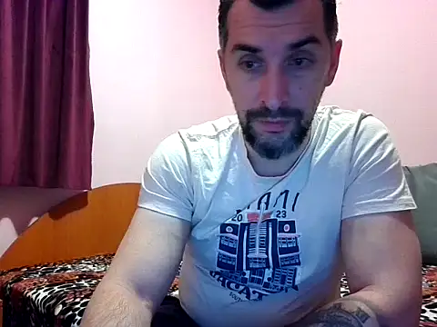 Brianhot8 online show from November 2025 10:13:02 PM