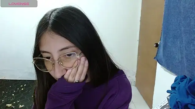 Nanylux online show from April 2026 03:11:02 AM