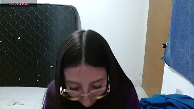 Nanylux online show from April 2026 03:34:02 AM