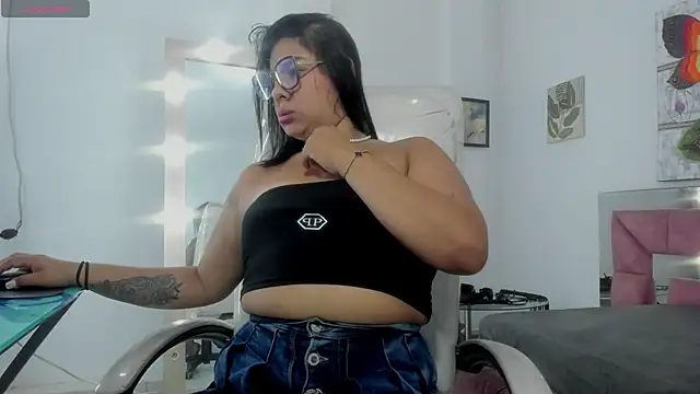 Soffii clarkk online show from November 2025 09:49:02 PM