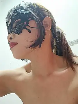 Binnky online show from July 2026 04:45:02 PM