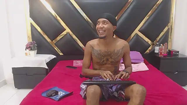 Snapshot of Caroyandy3 chatting on November 2025 11:44:01 AM Caroyandy3 online show from November 2025 11:44:01 AM