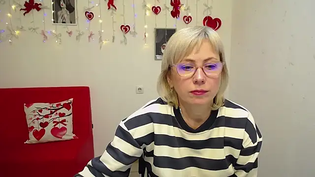 LaurenWishy online show from February 2026 08:13:02 PM