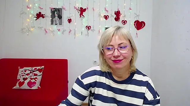 LaurenWishy online show from February 2026 03:04:02 PM