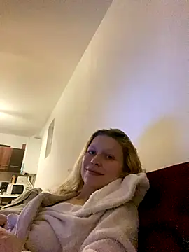 Snapshot of LexiSlimVIbe chatting on November 2025 12:35:02 AM LexiSlimVIbe online show from November 2025 12:35:02 AM