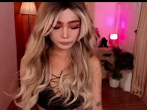 Snapshot of Jasmin_Blaire chatting on November 2025 01:43:01 PM Jasmin Blaire online show from November 2025 01:43:01 PM