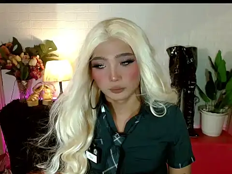 Snapshot of Jasmin_Blaire chatting on November 2025 04:45:02 AM Jasmin Blaire online show from November 2025 04:45:02 AM