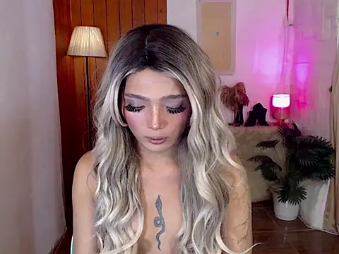 Snapshot of Jasmin_Blaire chatting on November 2025 04:51:01 PM Jasmin Blaire online show from November 2025 04:51:01 PM