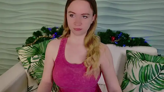 Snapshot of BigTitsLady- chatting on January 2026 10:22:02 PM BigTitsLady- online show from January 2026 10:22:02 PM