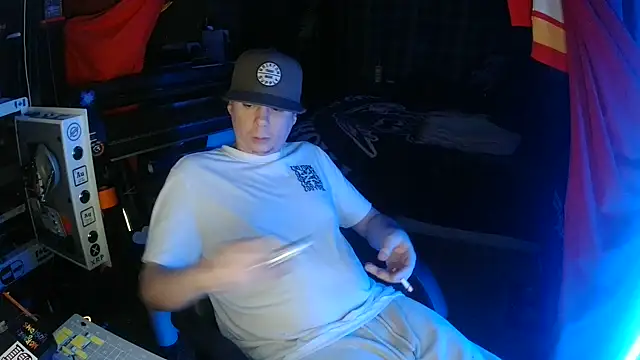 Snapshot of Bowerboi chatting on November 2025 03:10:02 AM Bowerboi online show from November 2025 03:10:02 AM