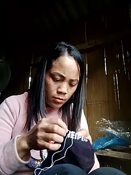 Snapshot of bela-hayes chatting on December 2025 09:05:01 AM bela-hayes online show from December 2025 09:05:01 AM