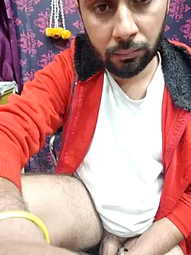 Cute Lucky online show from December 2025 10:31:01 AM