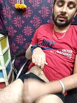 Cute Lucky online show from December 2025 12:12:02 PM