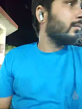 Cute Lucky online show from March 2026 02:38:01 PM