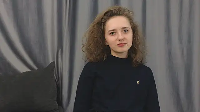 CuteLunette online show from December 2025 03:16:02 PM