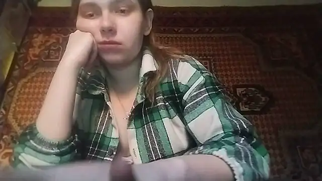 Snapshot of KikiBang chatting on November 2025 10:48:01 AM KikiBang online show from November 2025 10:48:01 AM