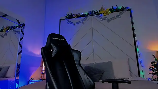 Ostin Saints online show from December 2025 04:01:02 PM