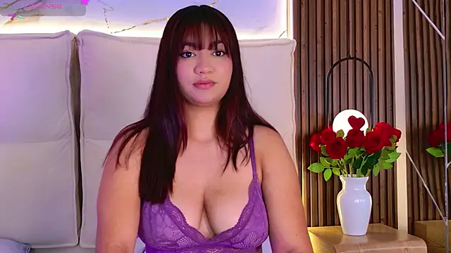 VictoriaLombardi online show from December 2025 12:43:02 PM