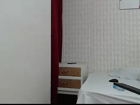 Violeta DAmore online show from November 2025 07:04:02 PM