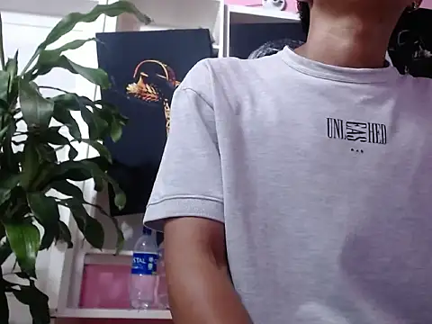 Snapshot of crissex3 chatting on February 2026 02:27:02 PM crissex3 online show from February 2026 02:27:02 PM