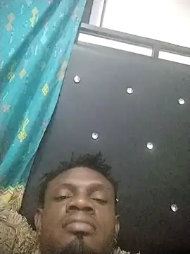 Snapshot of laperson chatting on December 2025 03:04:01 AM laperson online show from December 2025 03:04:01 AM