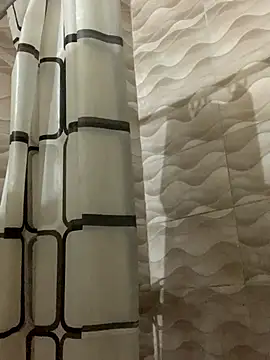 Snapshot of laperson chatting on December 2025 01:57:02 AM laperson online show from December 2025 01:57:02 AM