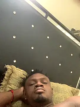 Snapshot of laperson chatting on January 2026 06:11:01 PM laperson online show from January 2026 06:11:01 PM