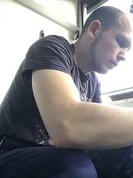 Spielzeugtwink online show from April 2026 12:47:01 PM